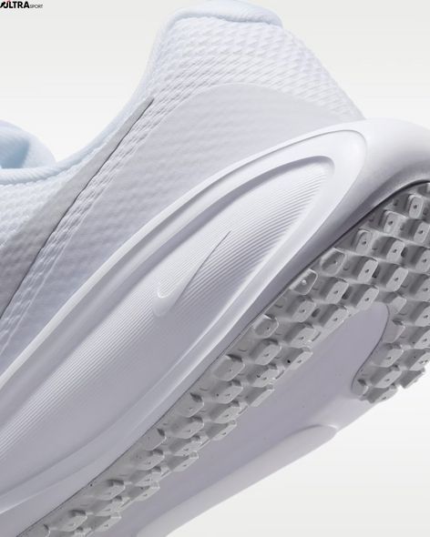 Кроссовки женские Nike Revolution 8 HJ8485-101 цена