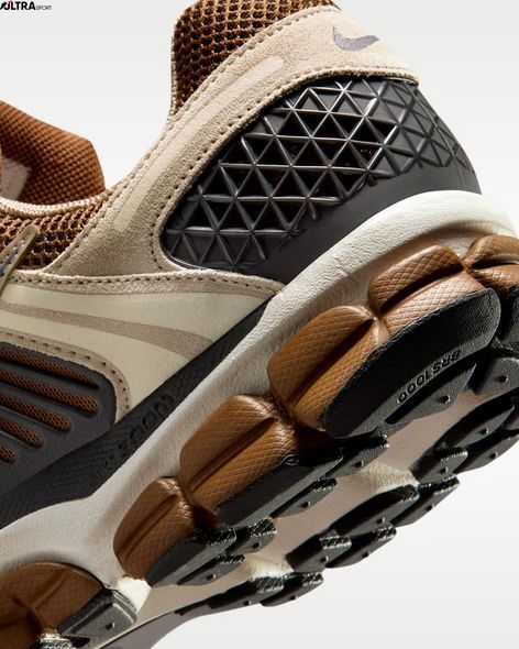 Кроссовки мужские Nike Zoom Vomero 5 HF1553-202 цена