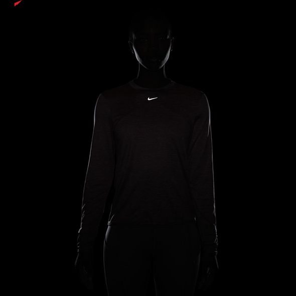 Толстовка Nike W Swift Elmnt Dri-Fit Uv Crw Top FB4297-536 ціна