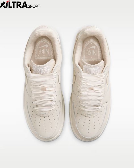 Жіночі кросівки NIKE W AIR FORCE 1 RETRO PRM IR0871-100 ціна