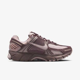 Жіночі кросівки NIKE WMNS ZOOM VOMERO 5 II6236-500 ціна