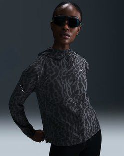 Жіноча ветровка NIKE W NK SWIFT NVLT DF JKT IB5844-010 ціна