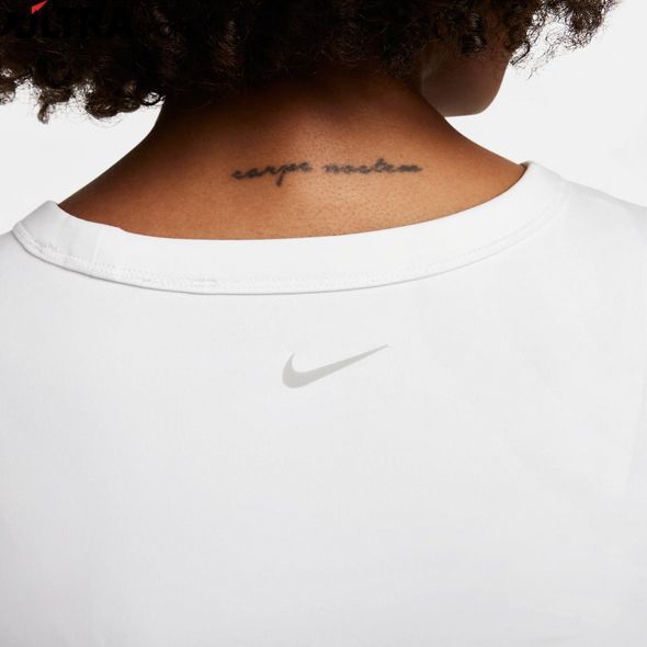 Женская футболка Nike W NK ONE FITTED DF FN2804-100 цена