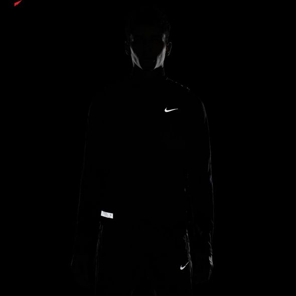 Жилетка Nike M Tfadv Run Dvn Arolyr Vest FD4642-010 цена