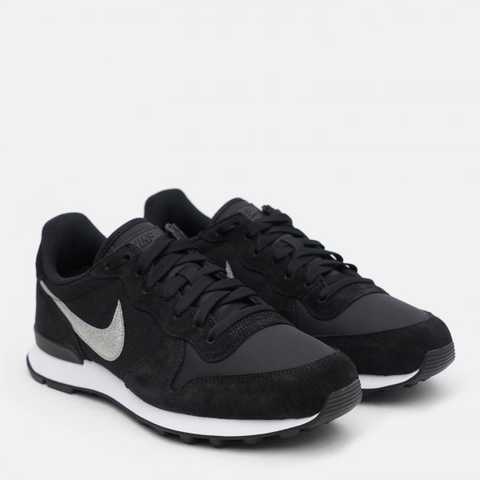 Nike sales new internationalist