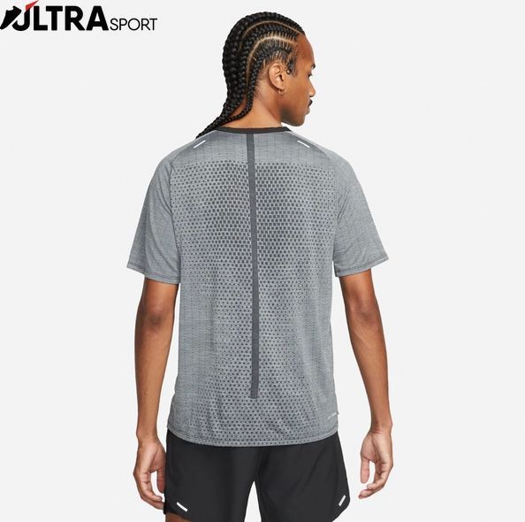 Футболка чоловіча Nike M Dri-FITADV TECHKNIT ULTRA SS DM4753-010 ціна